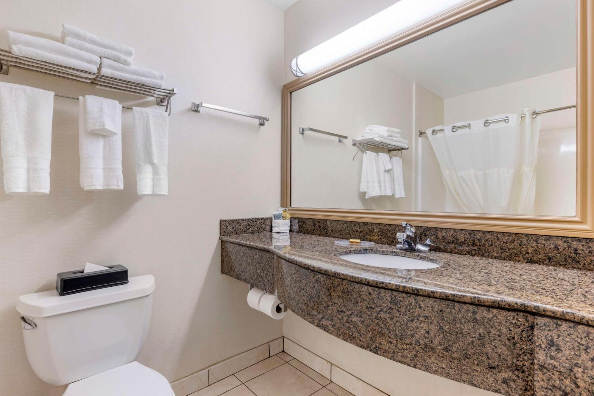 Best Western Plus Lake Elsinore Inn & Suites Exterior foto