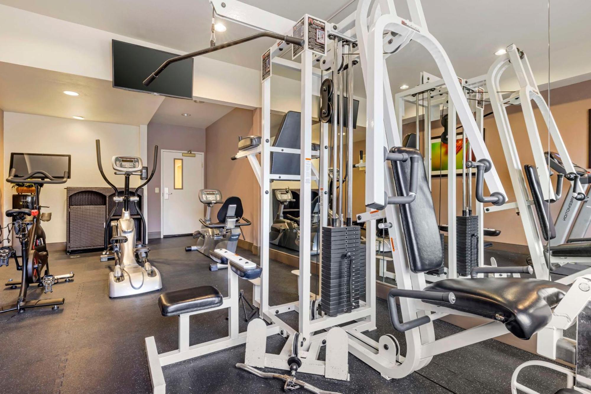 Best Western Plus Lake Elsinore Inn & Suites Exterior foto
