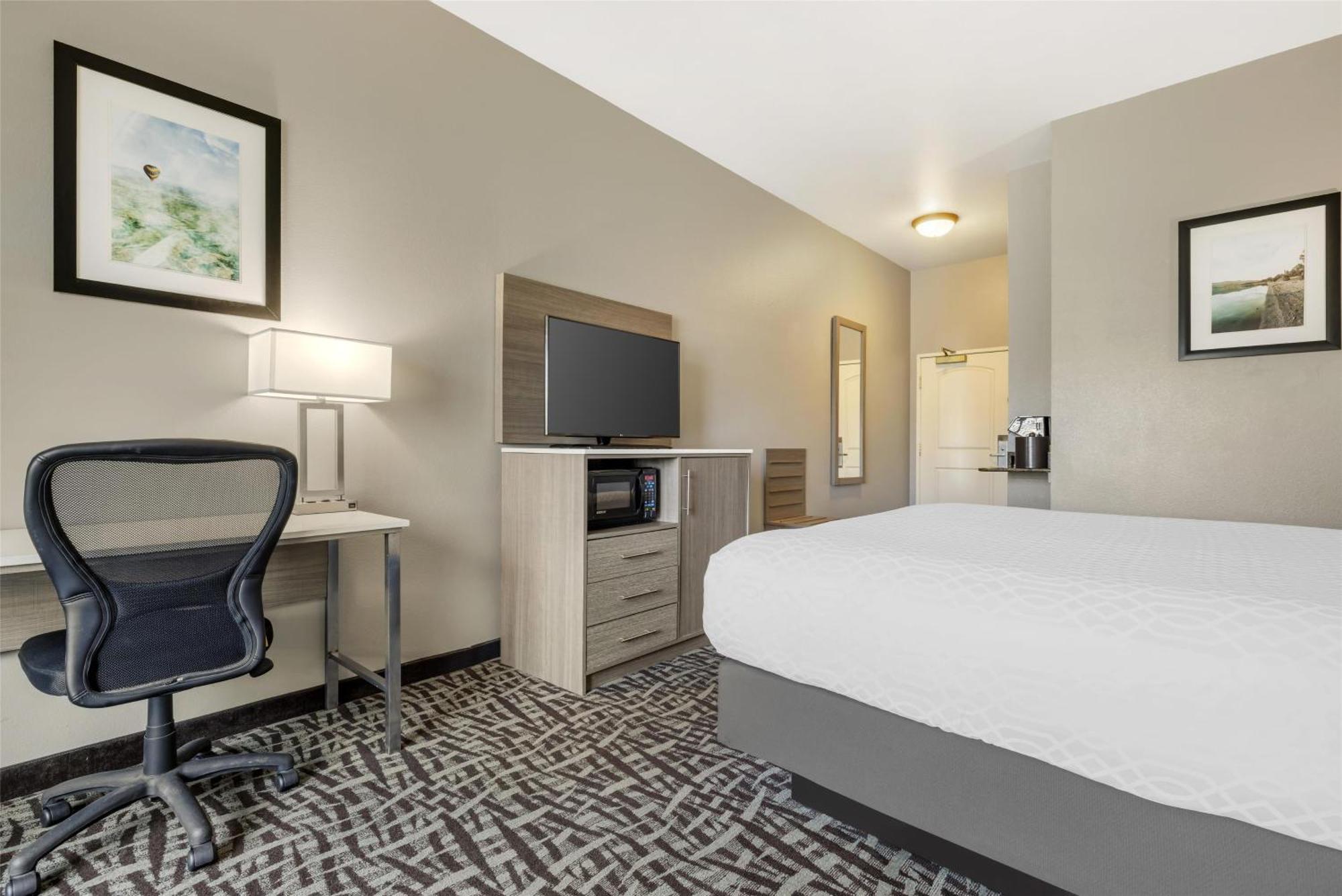 Best Western Plus Lake Elsinore Inn & Suites Exterior foto