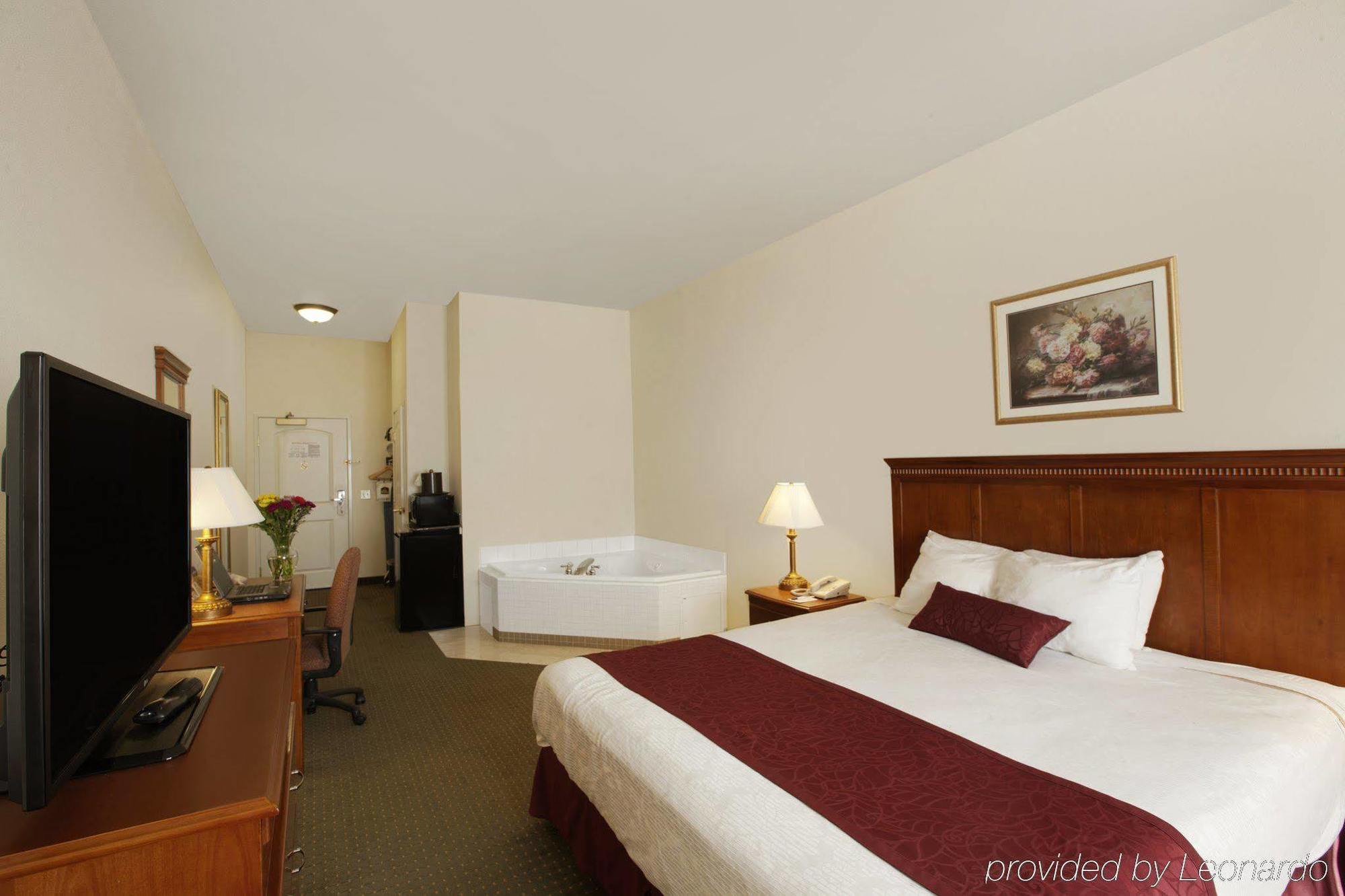 Best Western Plus Lake Elsinore Inn & Suites Exterior foto